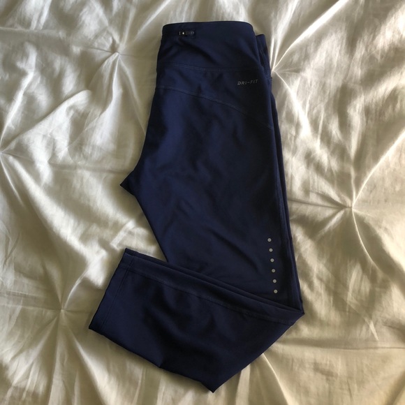 Nike Cropped Leggings